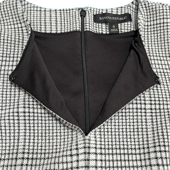 Banana Republic Textured Sheath Dress Keyhole Neck Black & White Size 0 - Picture 5 of 11